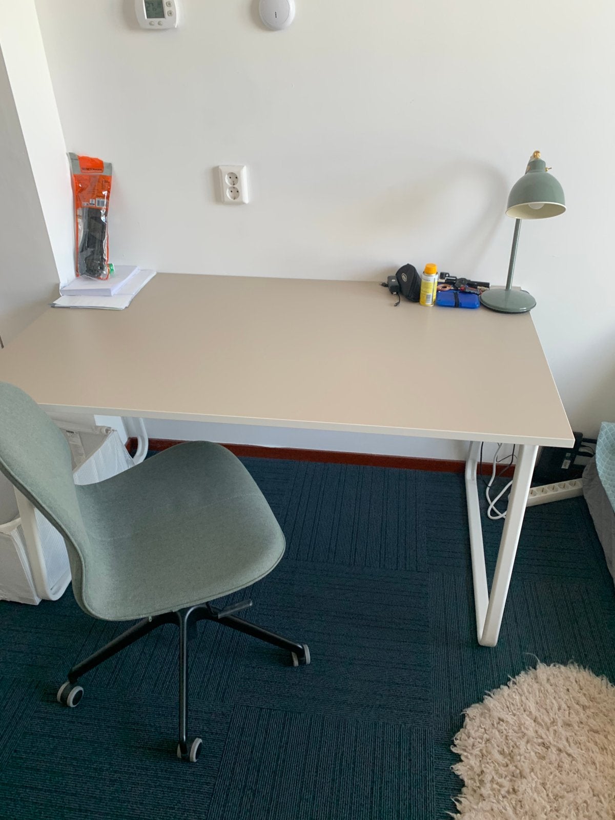 Ikea Desk, Huis en Inrichting, Ophalen, Zo goed als nieuw, IKEA, 140 cm
