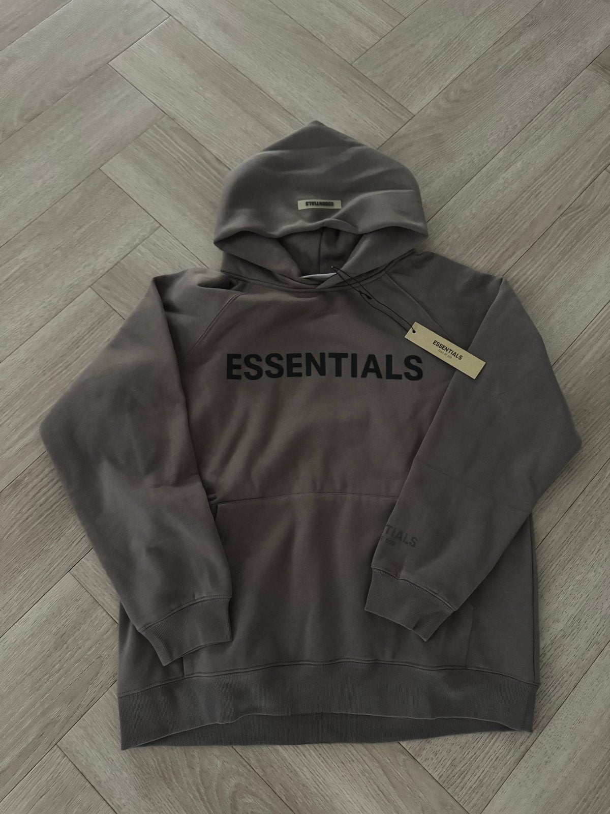 Essentials Hoodie Maat L - Nieuw met labels, Ophalen of Verzenden, Nieuw, Maat 52/54 (L), Grijs