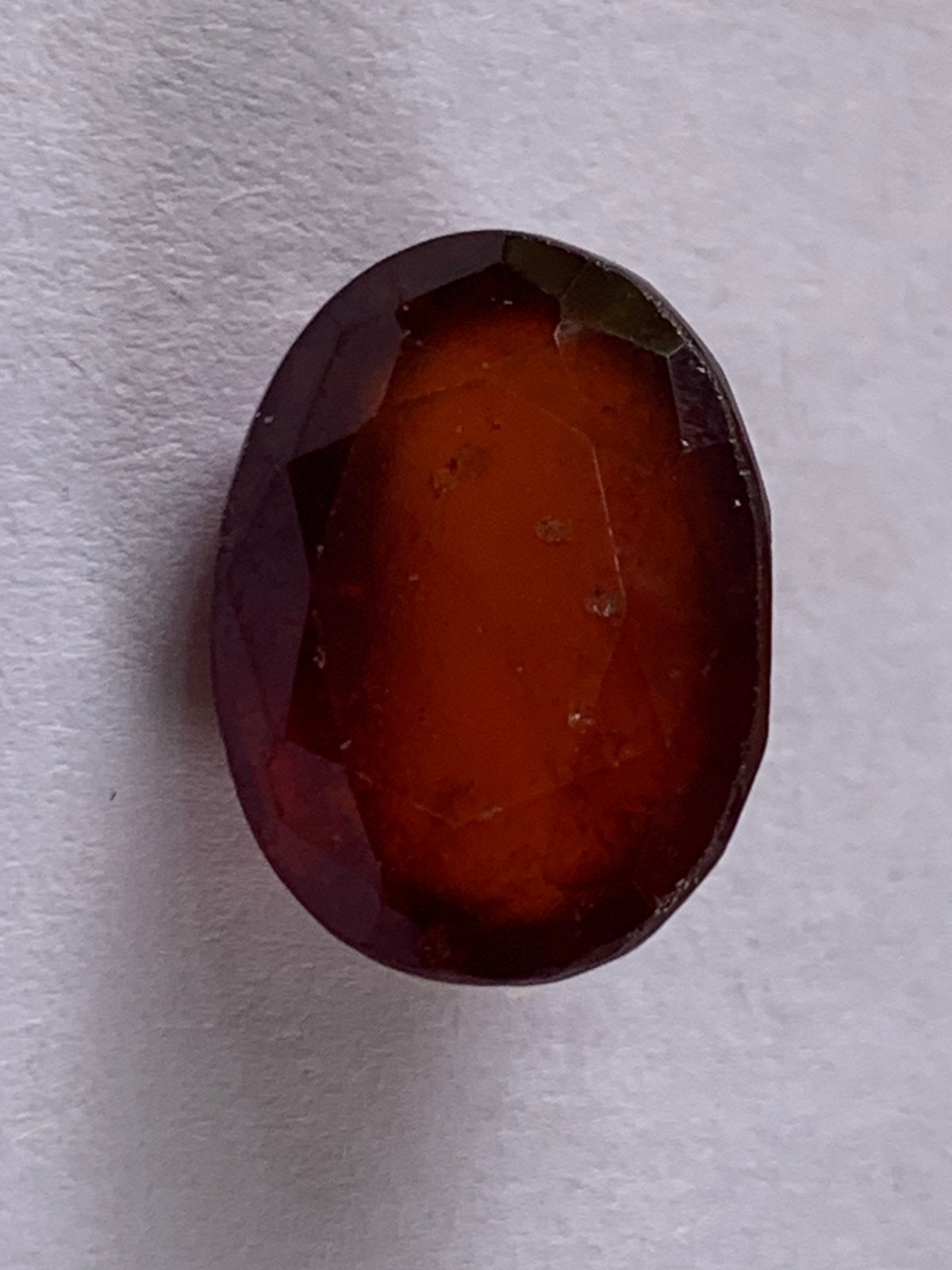 Grote dieprode granaat edelsteen 8,97 crt met certificaat, Sieraden, Tassen en Uiterlijk, Edelstenen, Ophalen of Verzenden, Zo goed als nieuw