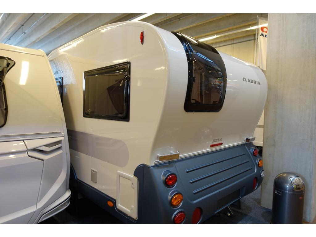 Adria Action 391 PD; 954 kg leeg, Caravans en Kamperen, Tot en met 2, Bedrijf, 750 - 1000 kg, Adria