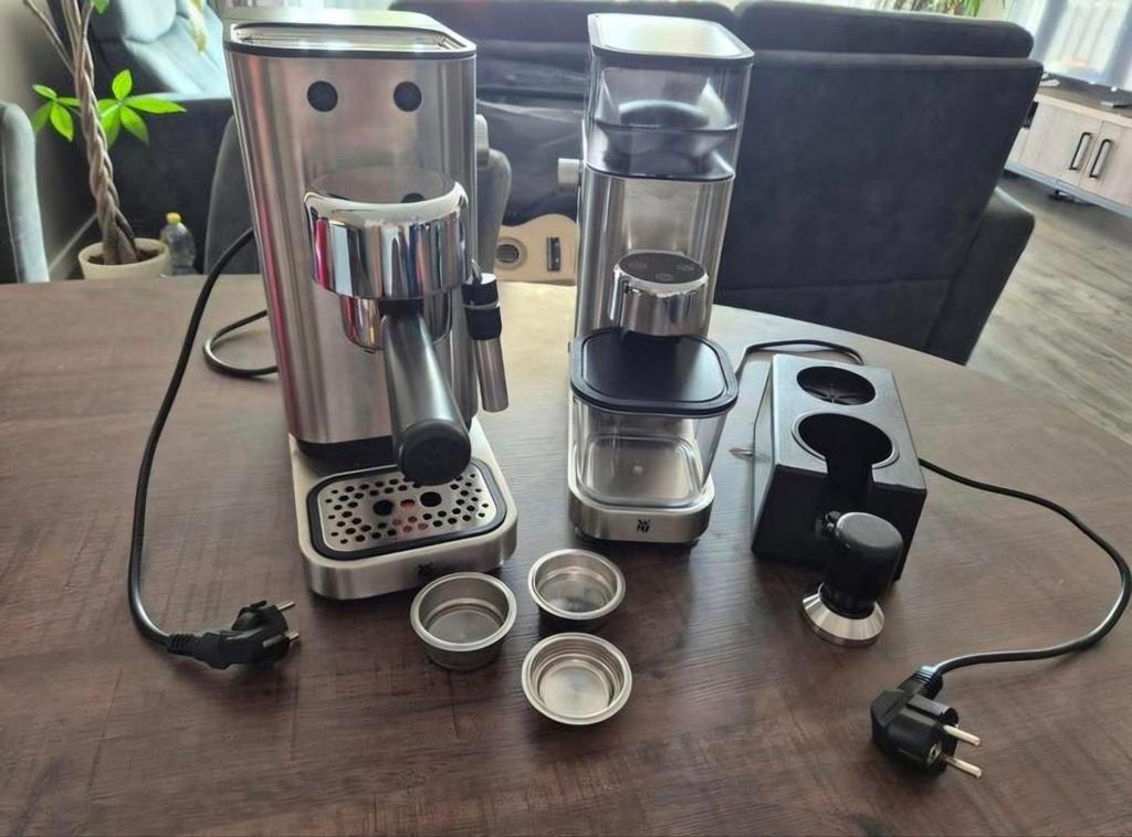 WMF Espresso Apparaat met losse koffiemolen en accesoires, Ophalen, Espresso apparaat, Koffiebonen, Zo goed als nieuw