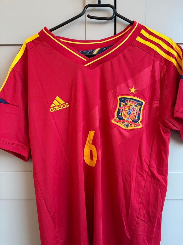 Adidas Spanje Thuisshirt Iniesta #6 - Maat Large, Kleding | Heren, Sportkleding, Maat 52/54 (L), Nieuw, Ophalen of Verzenden, Voetbal