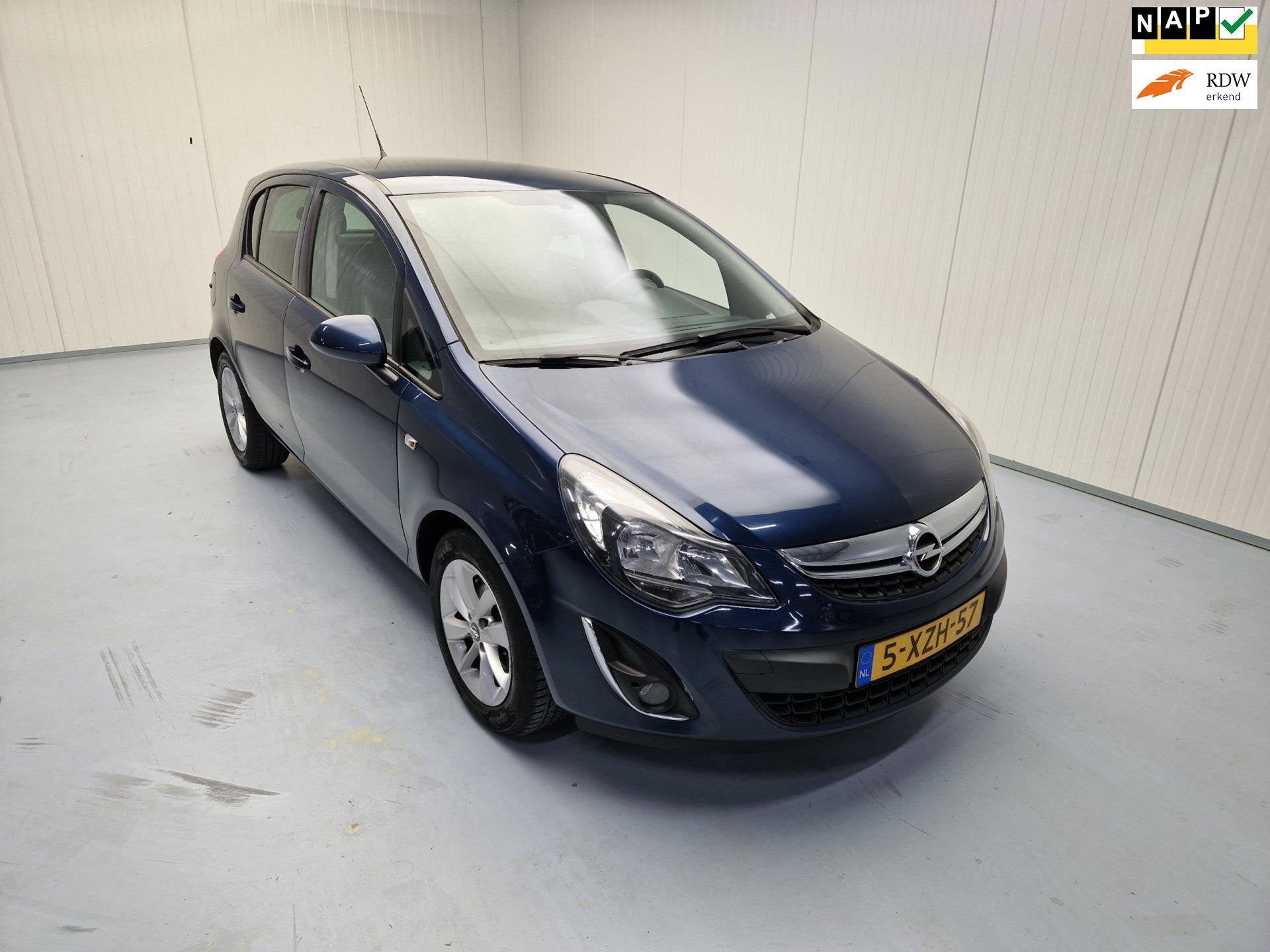 Opel Corsa 1.2-16V Design Edition 5 Deurs Airco Ecc Cruise C, Auto's, Opel, Voorwielaandrijving, Euro 5, Gebruikt, 4 cilinders