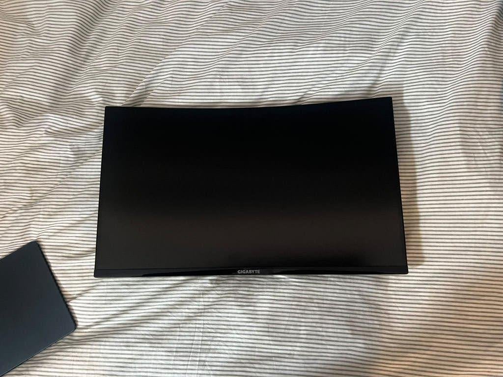 Gigabyte GS27QC - 1440p 165hz - GEEN MONITORSTANDAARD, Computers en Software, Gigabyte, Hoofdtelefoonaansluiting, Minder dan 1 ms