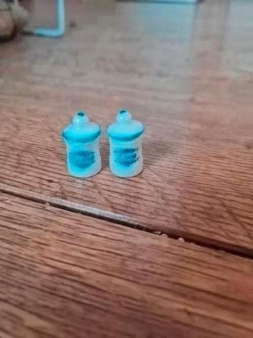 Dora Kuhn miniaturen 2 voorraad potten, Verzamelen, Ophalen of Verzenden, Gebruikt, Poppenhuis