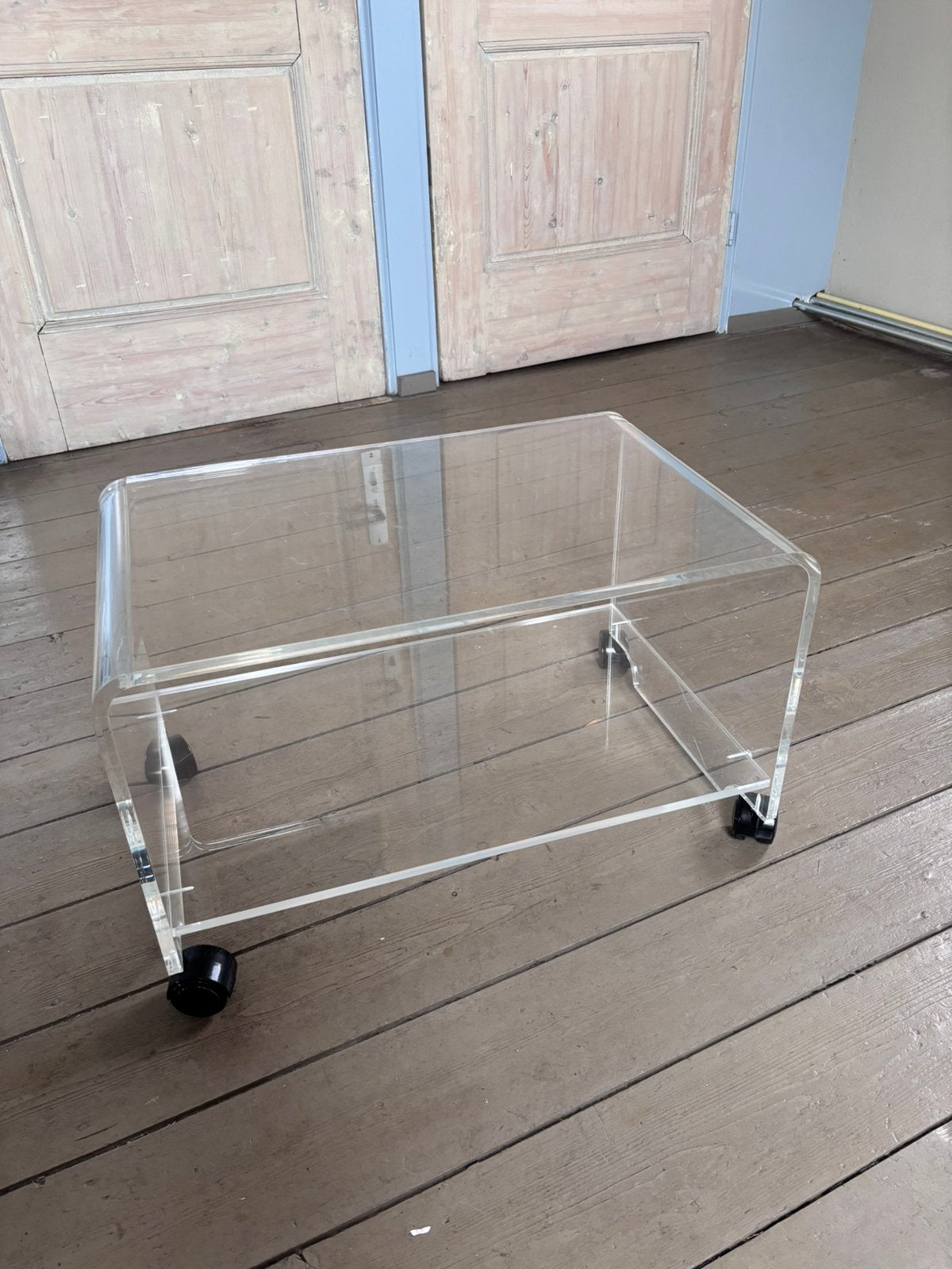 Vintage jaren 60 space age bijzettafeltje plexiglas, Huis en Inrichting, Gebruikt, 50 tot 100 cm, Rechthoekig, 50 tot 100 cm