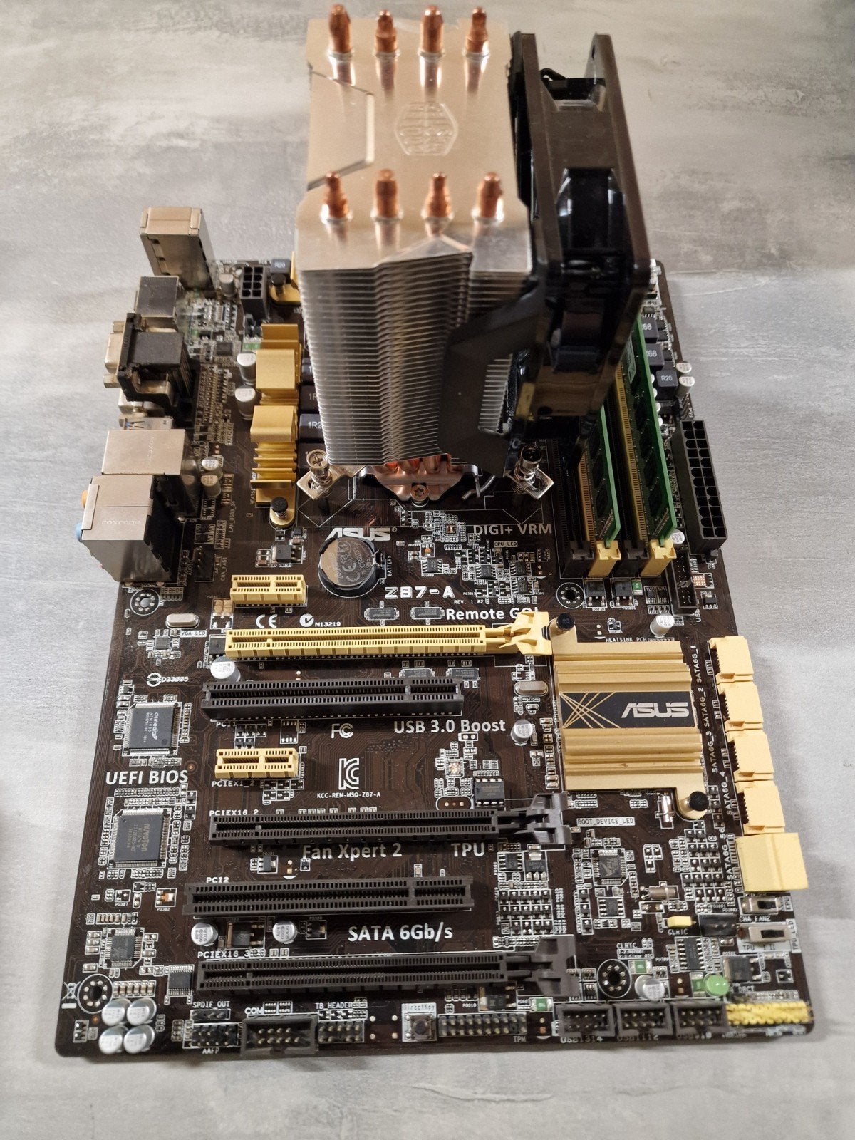 Asus Z87-A moederbord met Intel i5-4570 processor, Computers en Software, Gebruikt, DDR3, Ophalen of Verzenden, LGA 1150