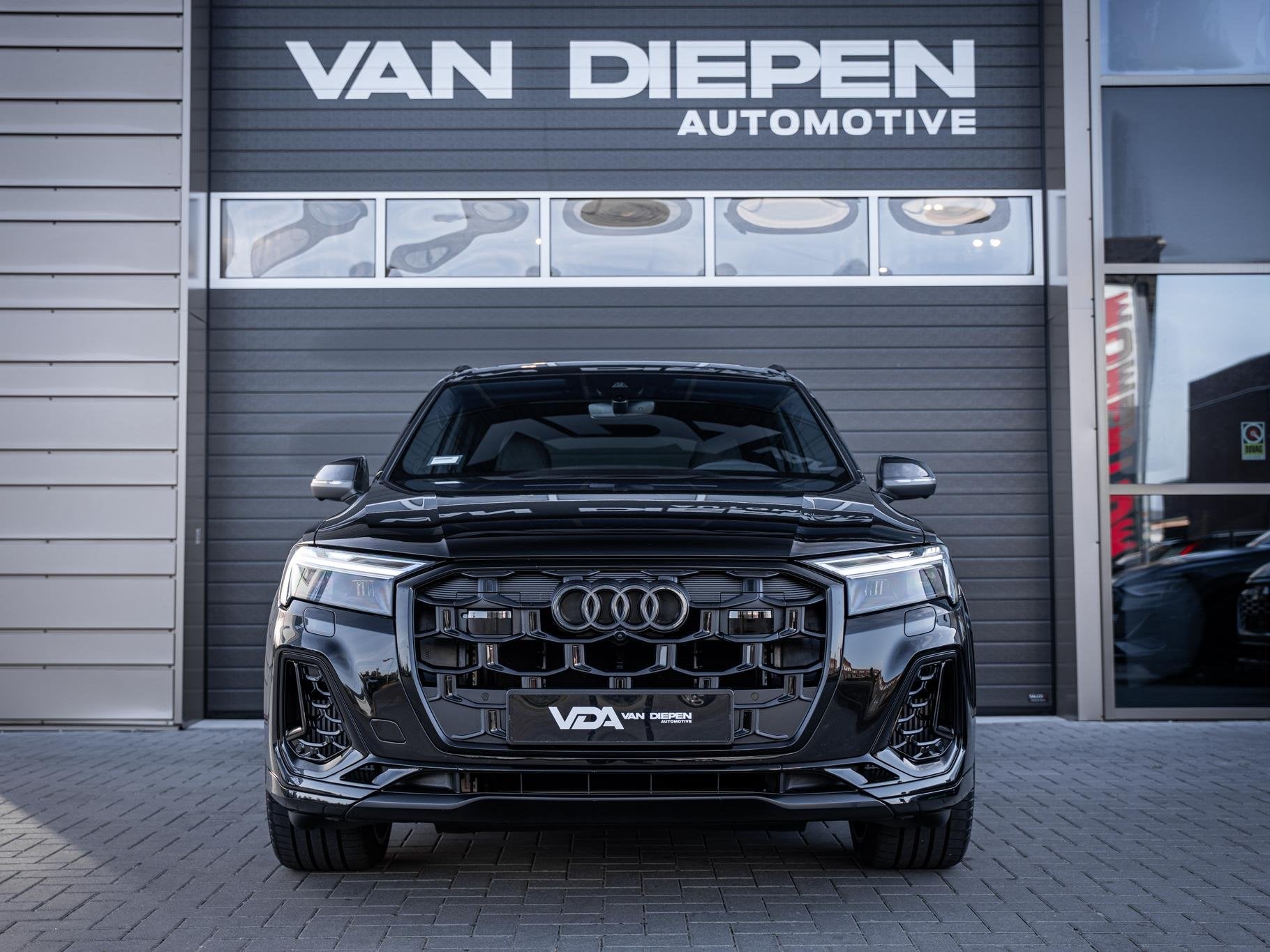 Audi Q7 60 TFSI e quattro Pro Line S Competition 490PK - Car, Auto's, Automaat, Dealer onderhouden, Gebruikt, Bedrijf