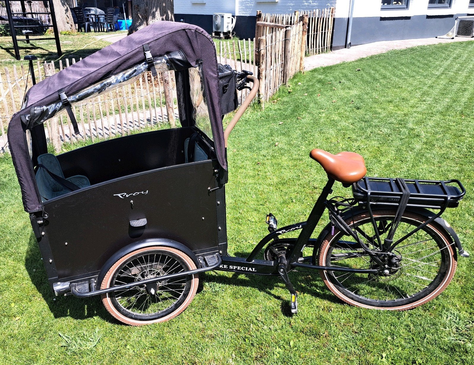 Troy elektrische bakfiets, Ophalen, Zo goed als nieuw, 4 kinderen of meer