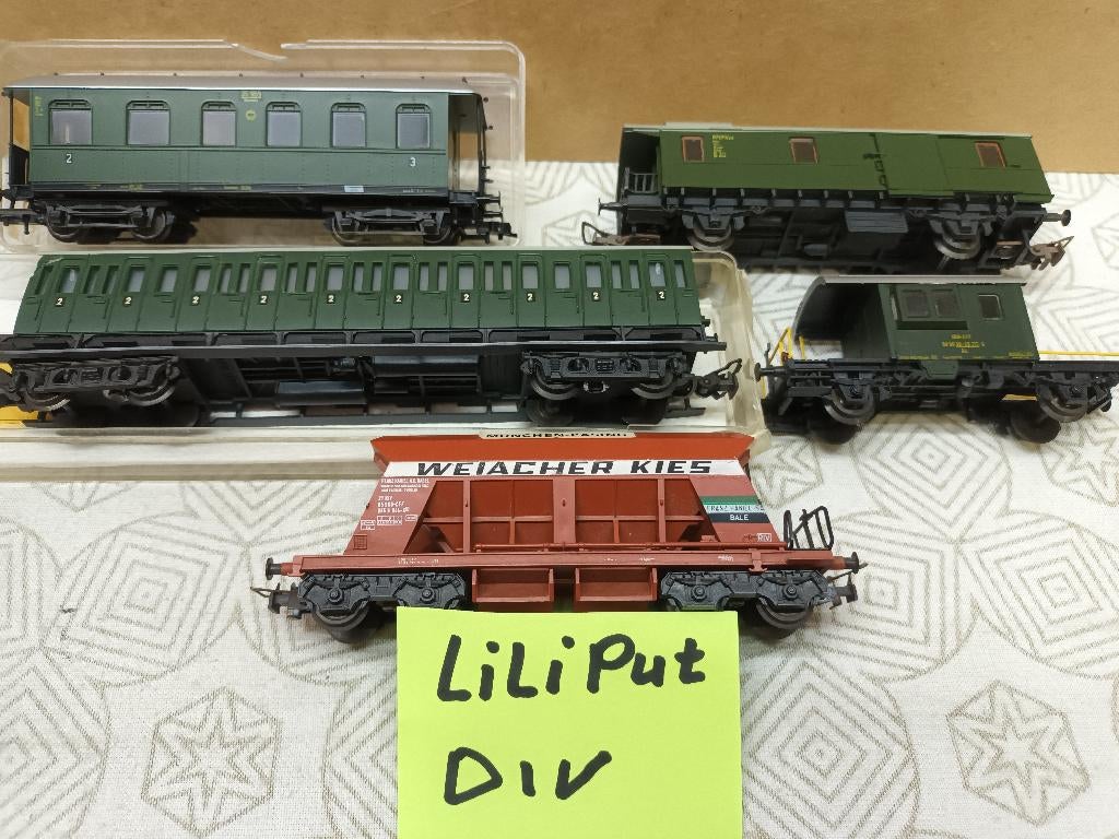 LILIPUT  DIV WAGONS GOEDEREN  EN RIJTUIGEN, Hobby en Vrije tijd, Modeltreinen | H0, Gelijkstroom, Wagon, Ophalen of Verzenden