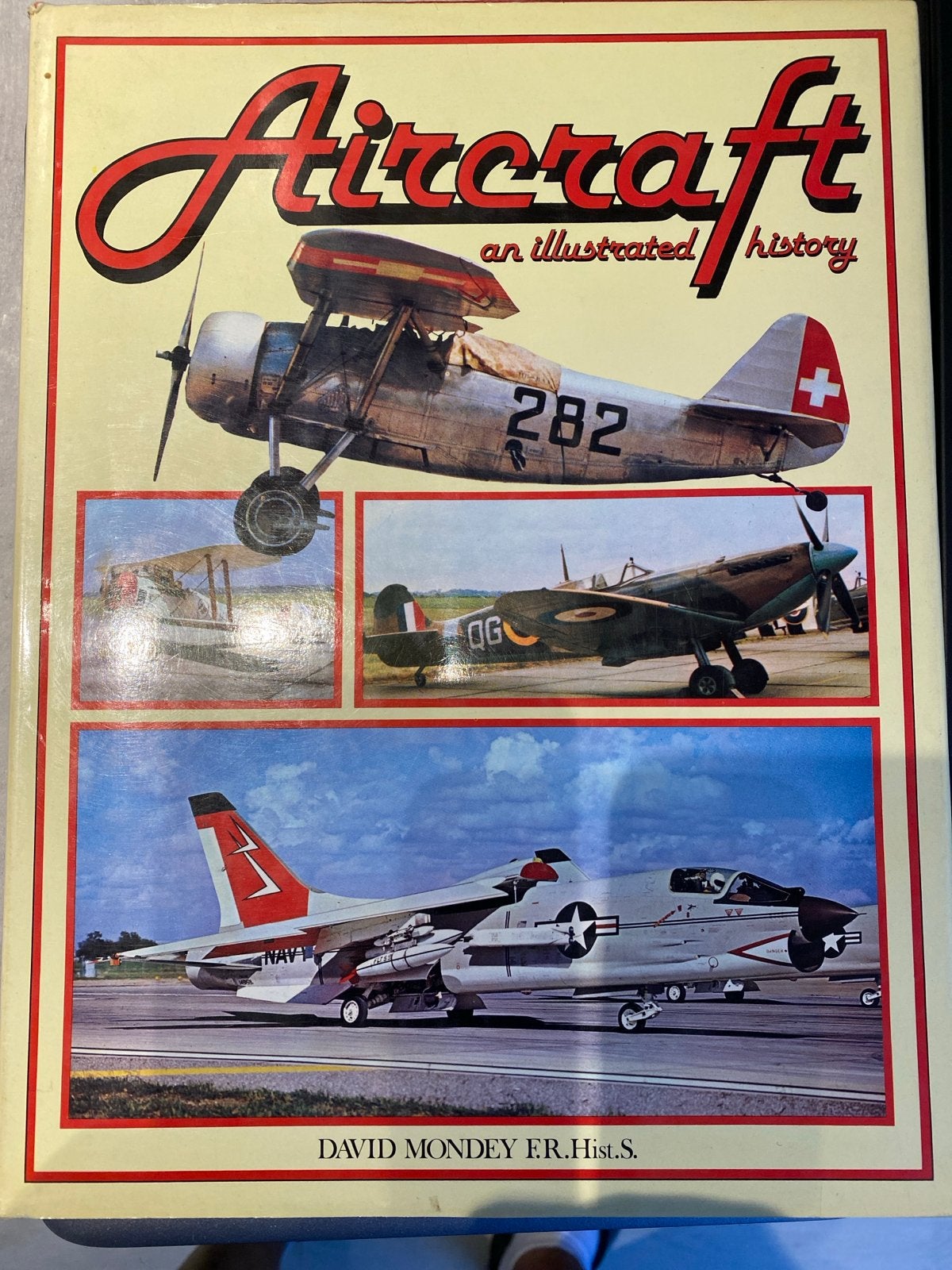 Aircraft: An Illustrated History - David Mondey, Ophalen of Verzenden, Gelezen, Overige onderwerpen