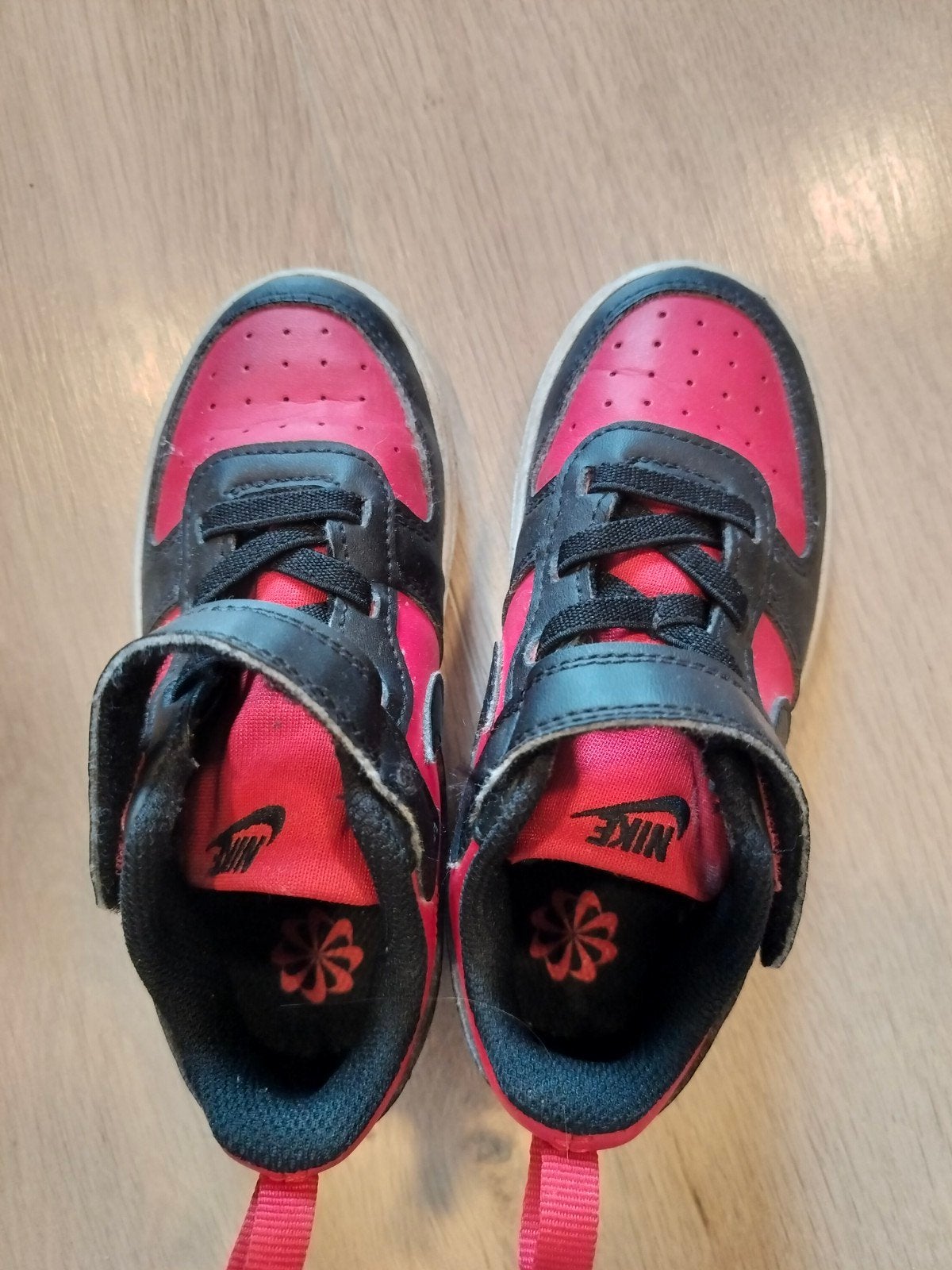 Nike Court Borough Low 2 Sportschoenen - Maat 26, Gebruikt, Ophalen of Verzenden, Nike, Jongen of Meisje