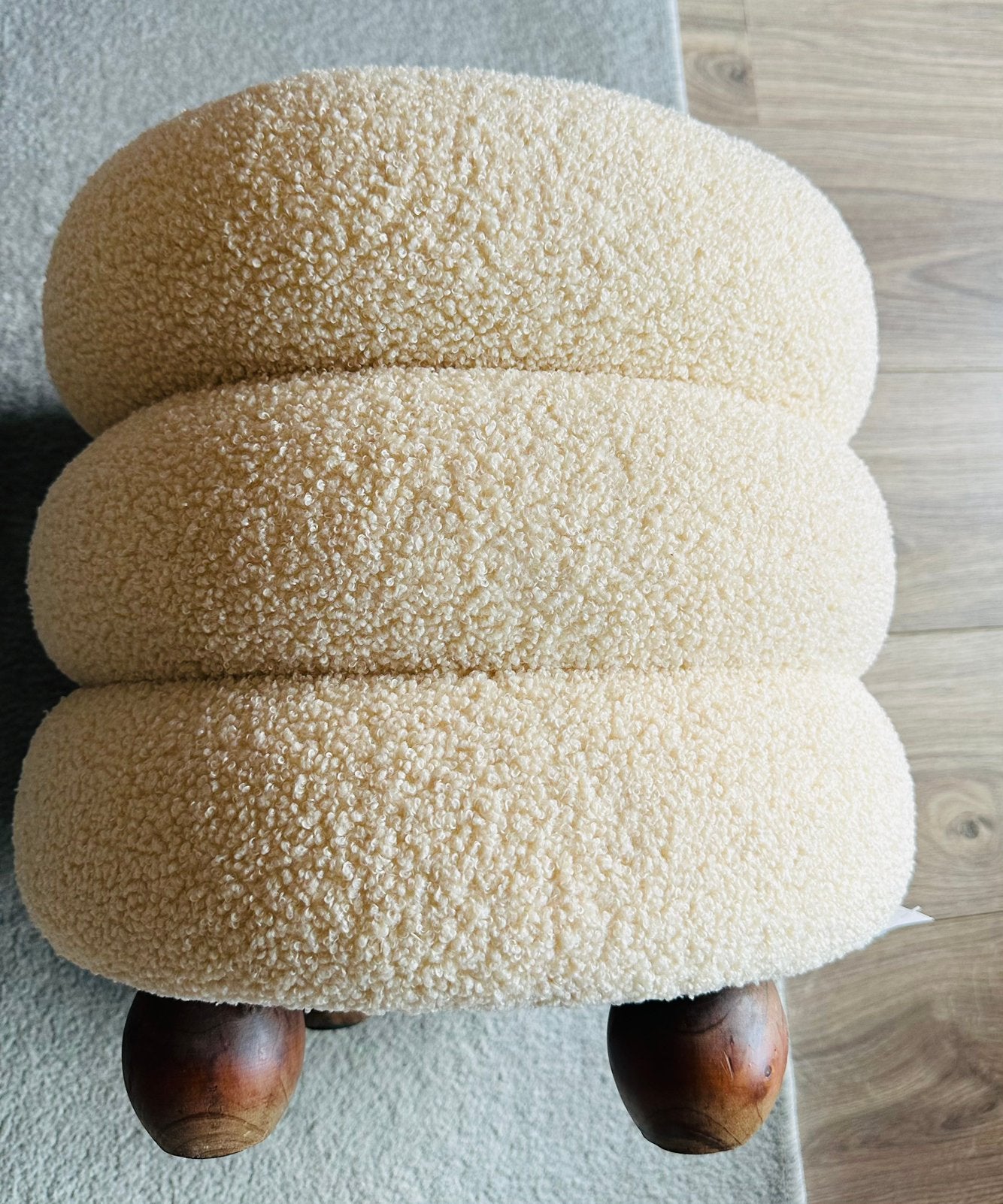 XENOS 2x ronde poefjes houten pootjes nieuw bubble roomwit, Huis en Inrichting, Ophalen, Minder dan 50 cm, Rond, Nieuw
