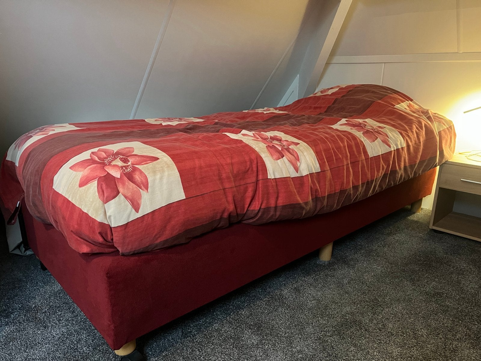 Eenpersoons boxspring bed - Rood/Bordeaux, Ophalen, Gebruikt, 90 cm, Eenpersoons