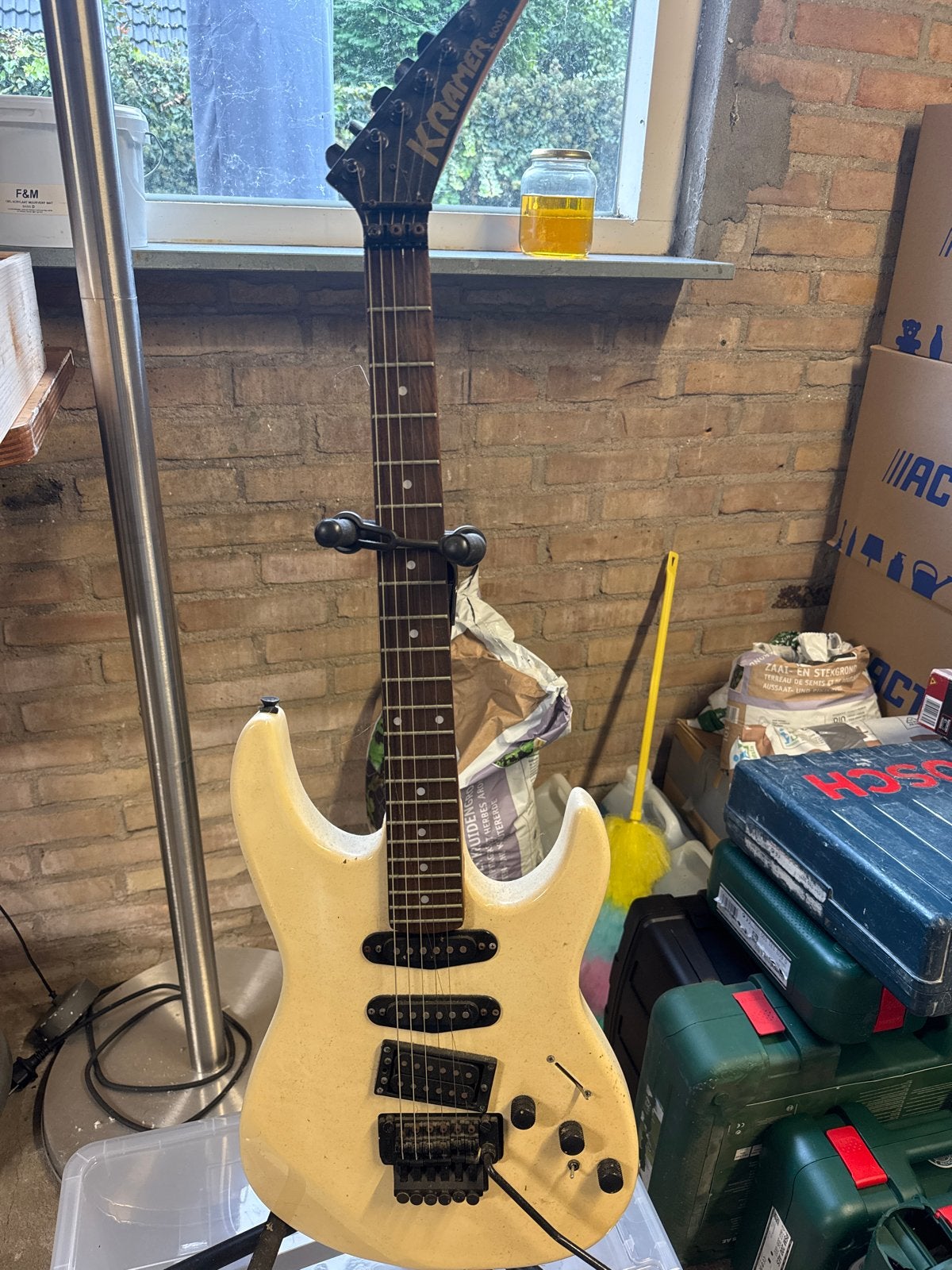 Kramer elektrische gitaar - Heeft wat liefde nodig, Muziek en Instrumenten, Ophalen, Gebruikt, Solid body, Overige merken