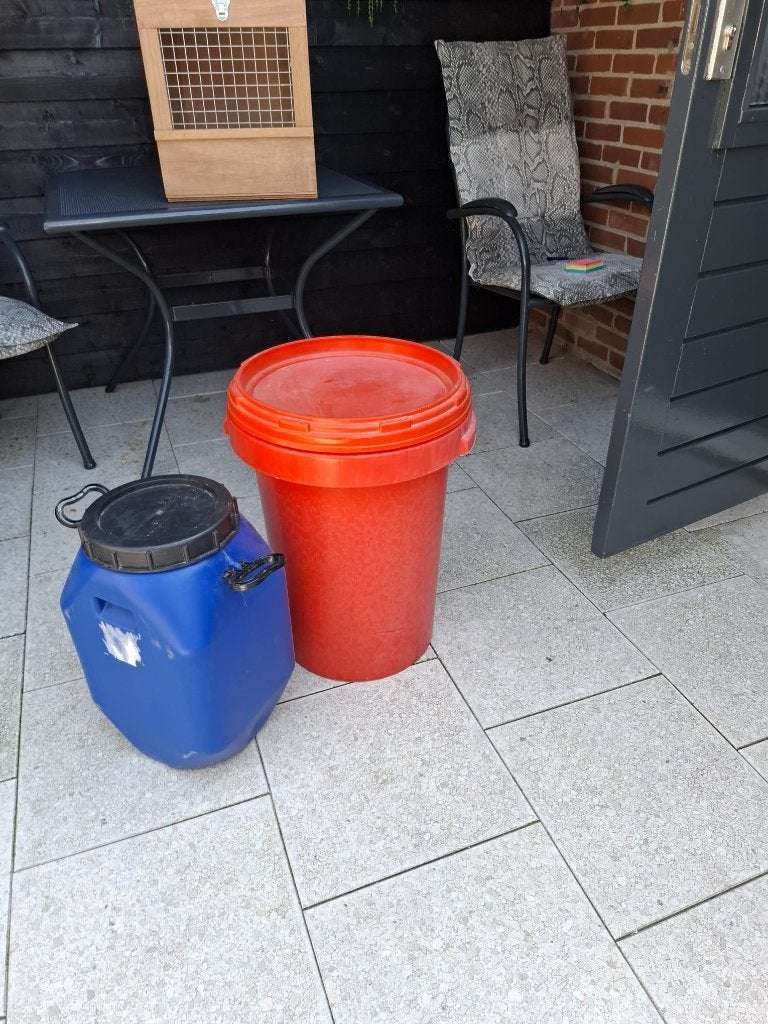 2 voertonnen, Ophalen, Knaagdier of Konijn
