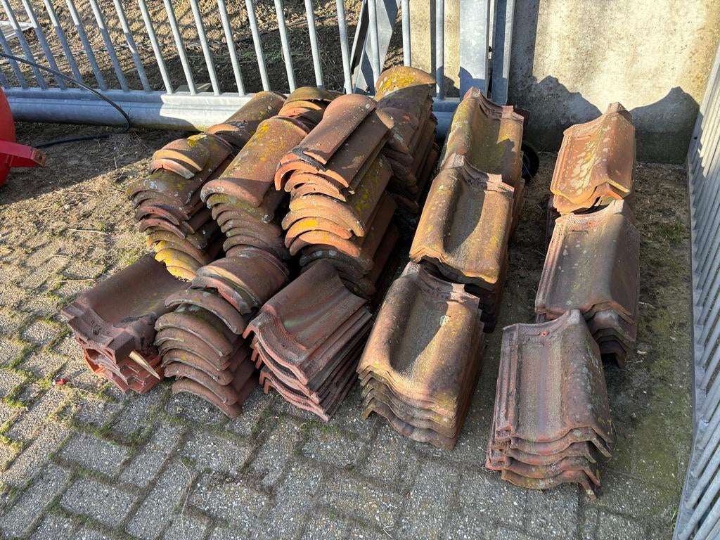 Rode nokvorsten, gevelpannen en dakpannen (vh pan), Doe-het-zelf en Verbouw, Dakpannen en Dakbedekking, Ophalen, Gebruikt, Steen of Klei