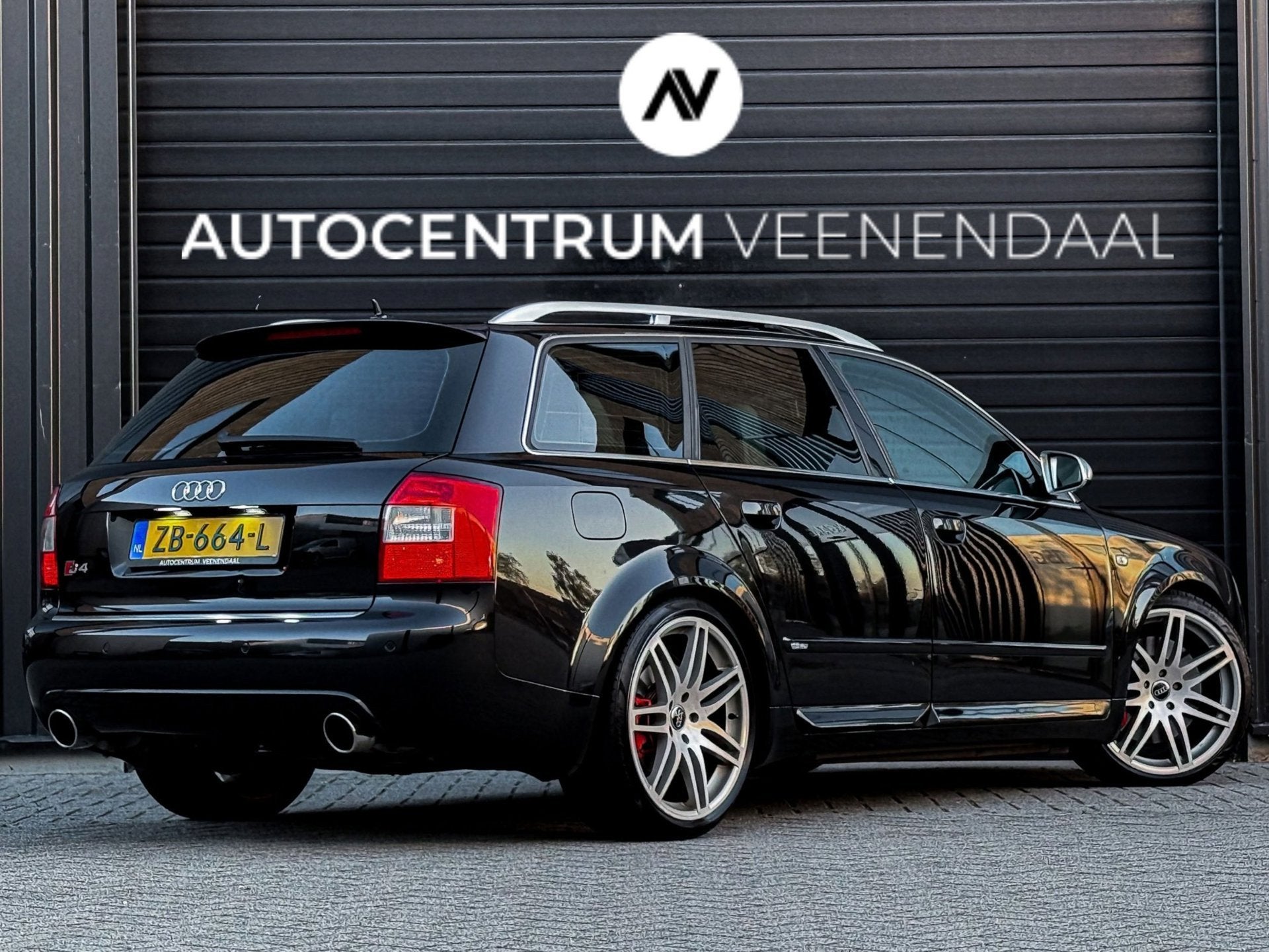 Audi S4 Avant 4.2 V8 Quattro 344 PK MILLTEK/SCHUIFDAK/RECARO, Auto's, Dealer onderhouden, Gebruikt, Automatische klimaatregeling