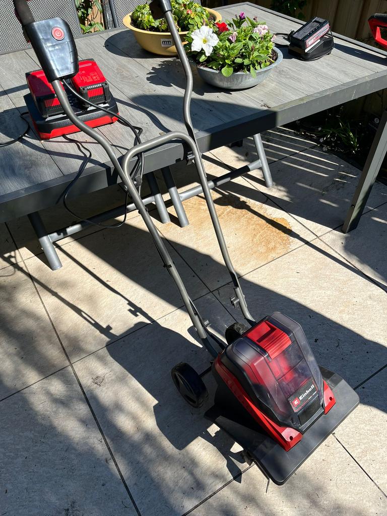 Einhell grondfrees + duoset accu & duo snellader (zgan!), Ophalen, Zo goed als nieuw