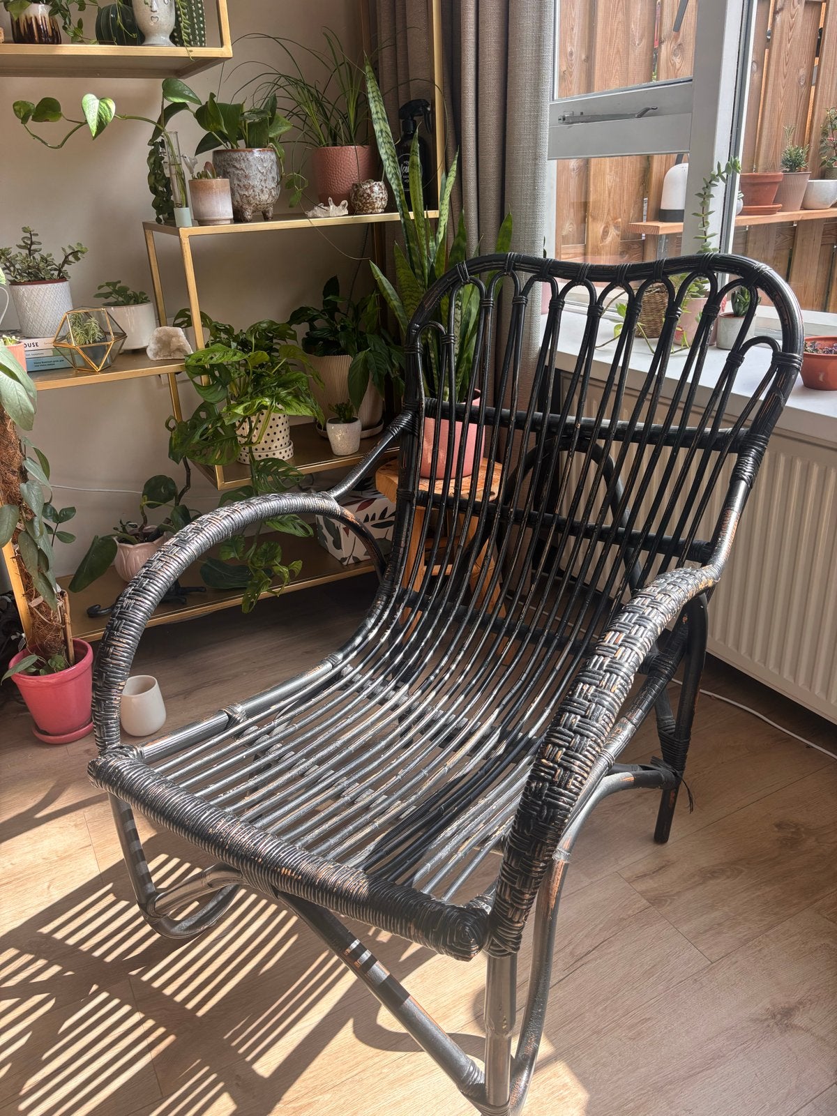 Zwarte Rotan Fauteuil - bohemian vintage? Stoel, Huis en Inrichting, Ophalen, Gebruikt, 50 tot 75 cm, Rotan bohemian