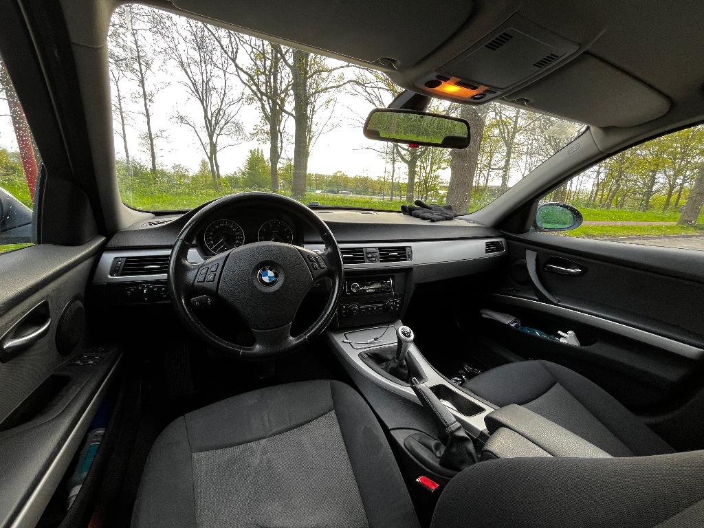 BMW 3-Serie 2.0 I 318 2006 Blauw, Auto's, BMW, 4 cilinders, 129 pk, Blauw, 75 €/maand