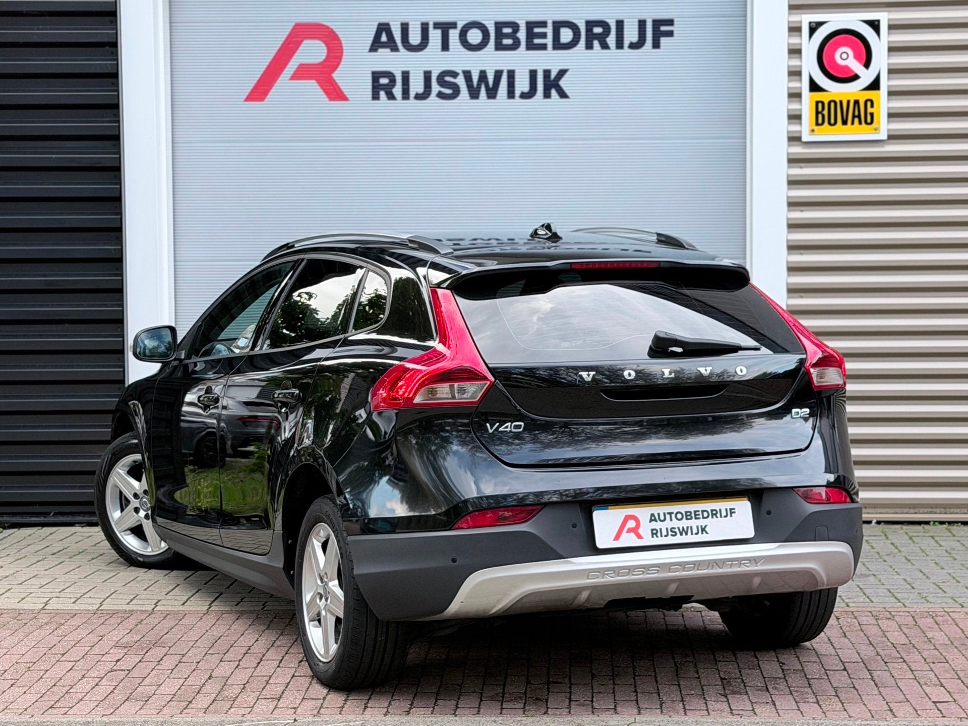 Volvo V40 Cross Country 1.6 D2 Summum Navigatie/Airco, Auto's, Euro 5, Gebruikt, 4 cilinders, 700 kg