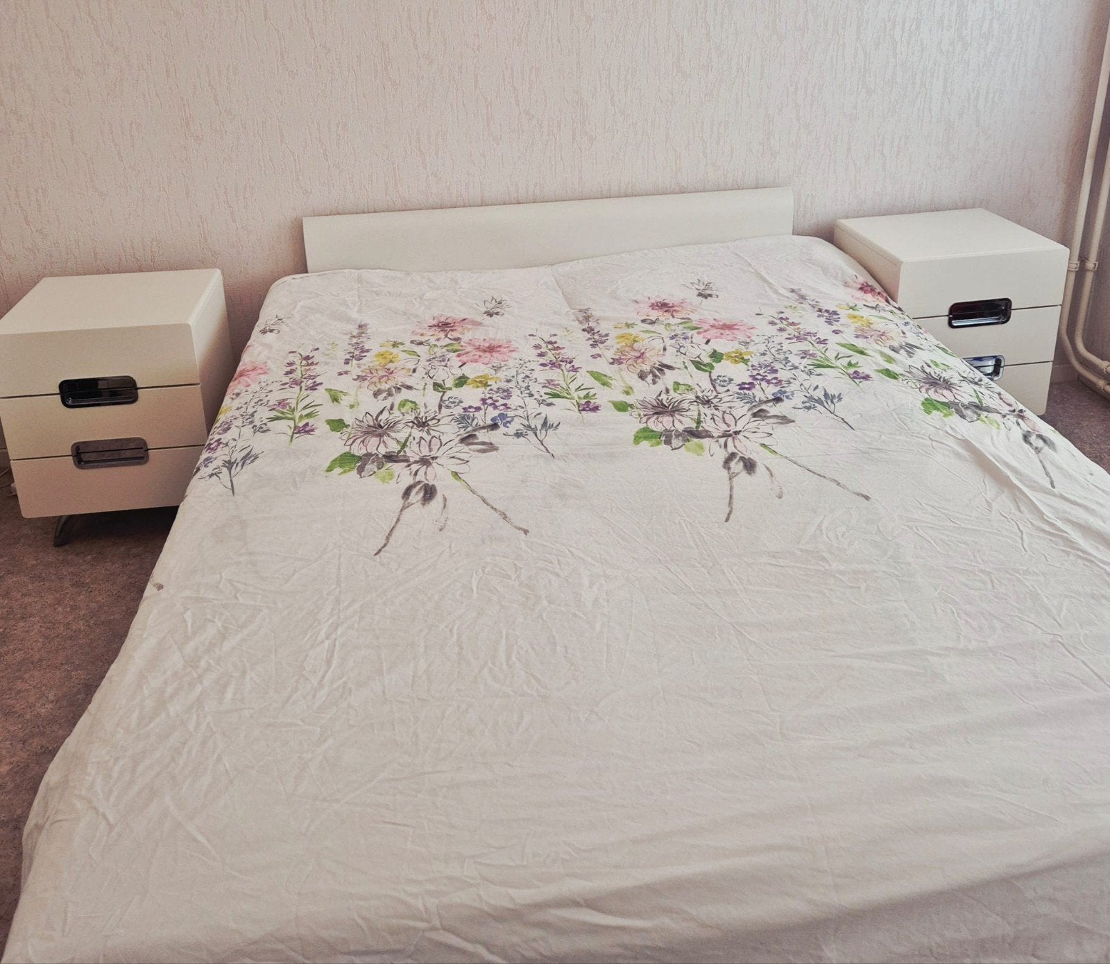 Auping Auronde tweepersoonsbed wit met hoofdbord en nachtkas, Huis en Inrichting, Ophalen, Gebruikt, Wit, Tweepersoons