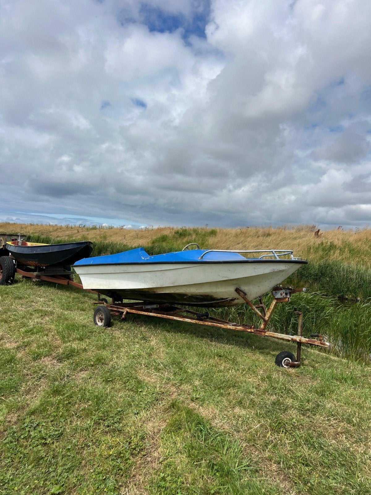 Bootje met trailer - Ideaal voor deze zomer, Watersport en Boten, Ophalen of Verzenden, Gebruikt, Overige typen, Motorboot