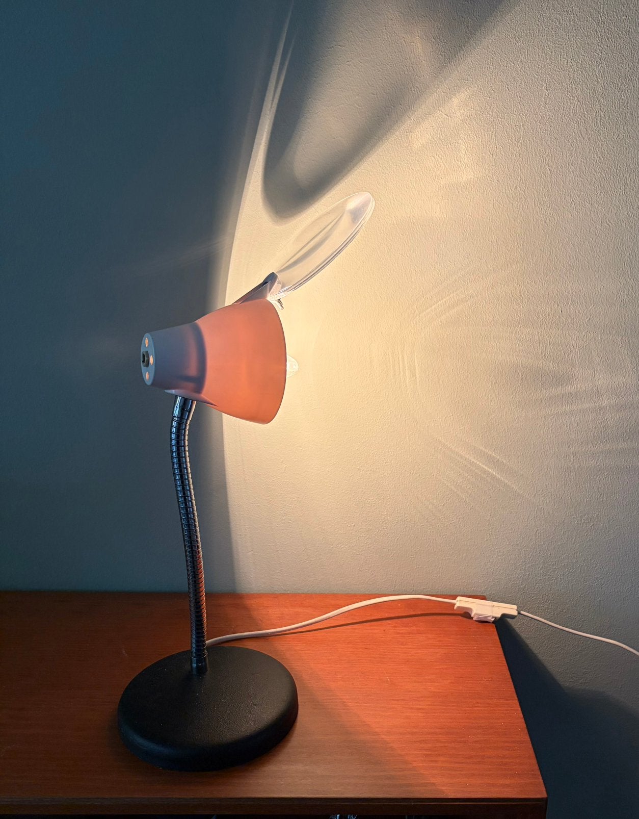 Vintage bureaulamp met loep, Bureaulamp, Vintage, Ophalen of Verzenden, Kunststof