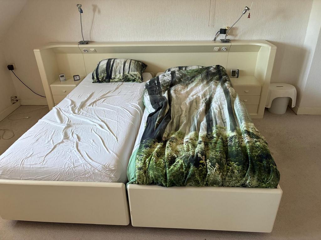 2 losse Auping bedden in functionel ombouw, Huis en Inrichting, Ophalen, Tweepersoons, Echt kwalitatief mooi auping bed!!!, 180 cm