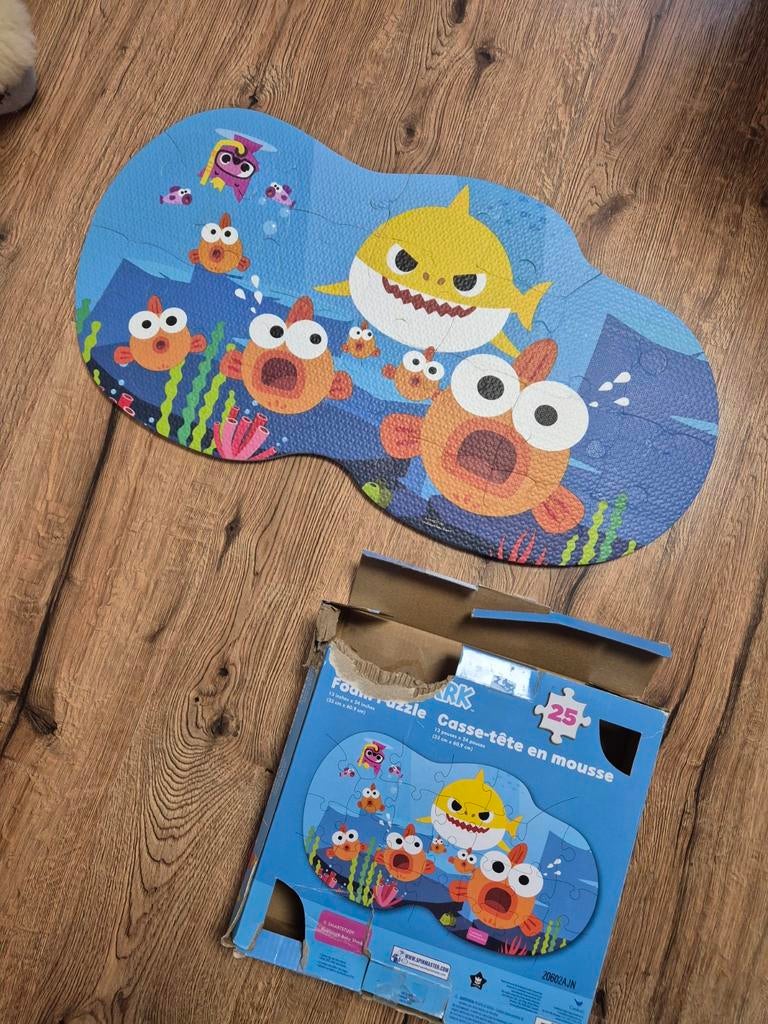 Baby Shark schuimpuzzel 25 stukjes, Ophalen of Verzenden, 10 tot 50 stukjes, Gebruikt