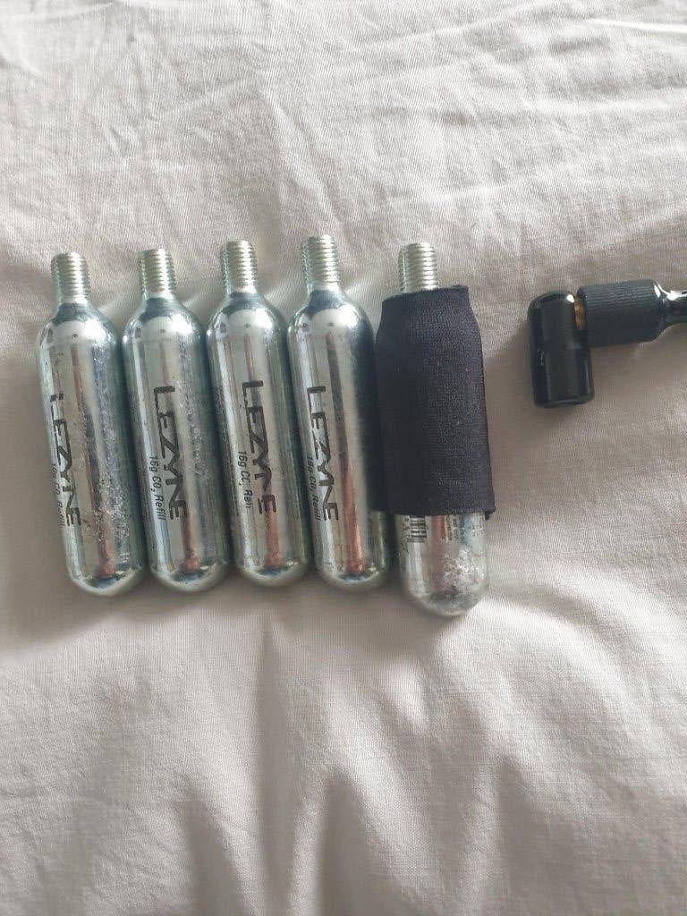 Lezyne Trigger Drive CO2 Fietspomp + 5 Patronen + Sleeve, Ophalen of Verzenden, Zo goed als nieuw