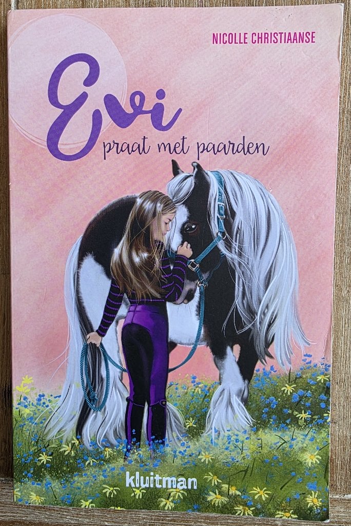 Evi praat met paarden - Nicolle Christiaanse, Ophalen of Verzenden, Zo goed als nieuw, Nicolle Christiaanse, Fictie algemeen
