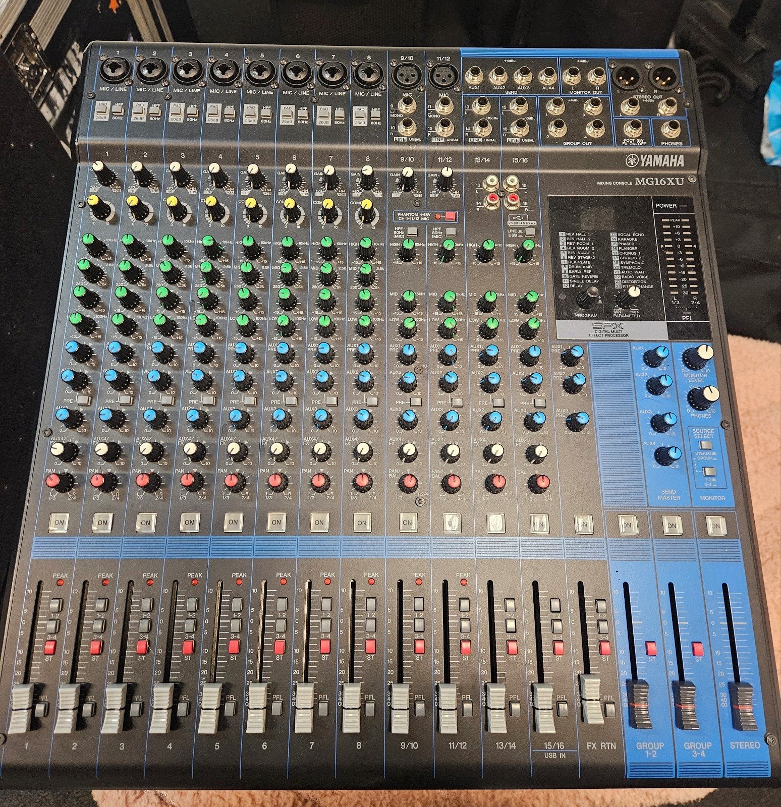 Yamaha mg16xu mengpaneel, Muziek en Instrumenten, Mengpanelen, Ophalen, Gebruikt, 10 tot 20 kanalen, Microfooningang