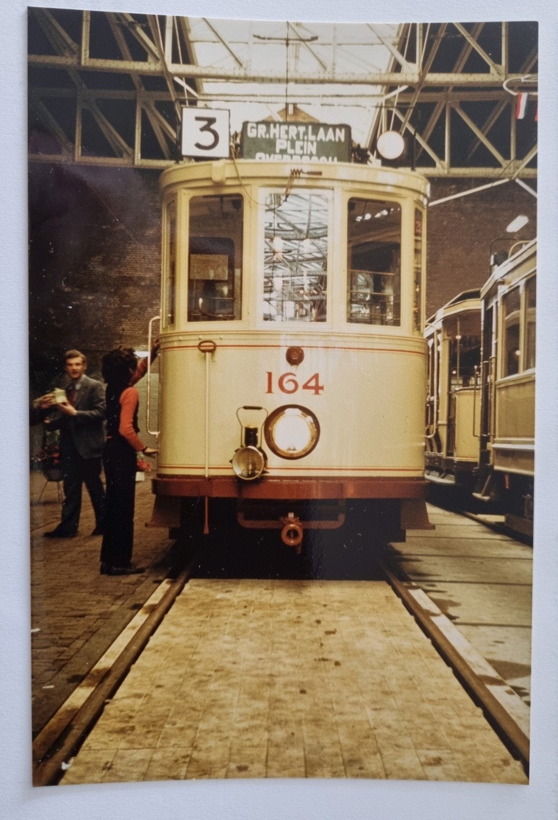 36)Foto tram HTM 164 Den Haag Remise Lijsterbesstraat, 1960 tot 1980, Gebruikt, Foto, Ophalen of Verzenden