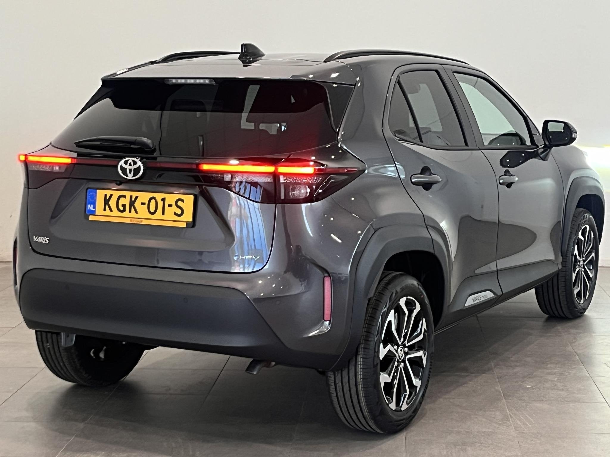 Toyota Yaris Cross 1.5 Hybrid 130 Dynamic | Nieuw! | Dodehoe, Stof, Gebruikt, Met garantie (alle), 1490 cc