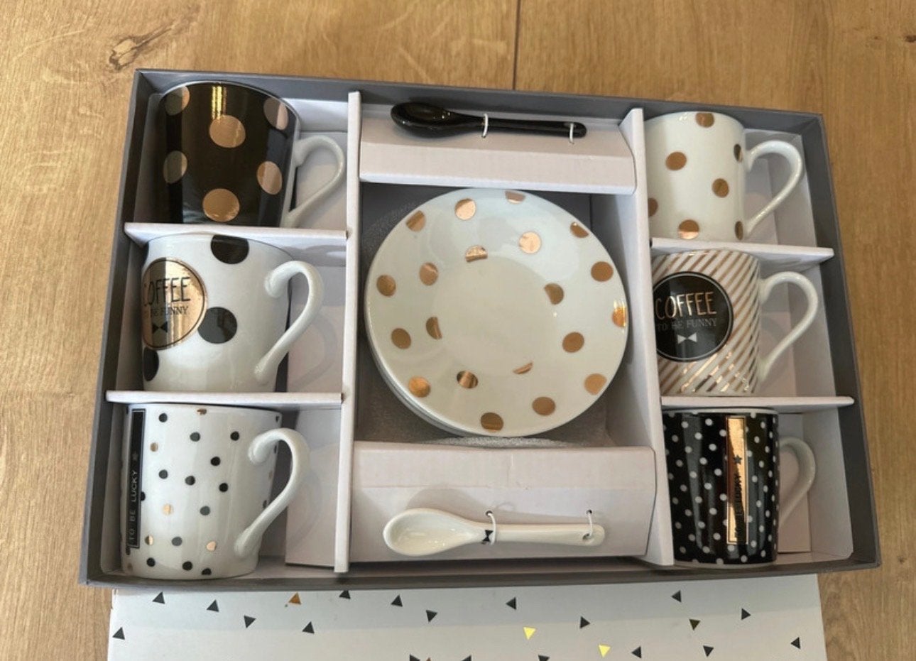 Maison du Monde Koffiekopjes Set - 6 Kopjes met Schoteltjes, Huis en Inrichting, Keuken | Servies, Ophalen, Keramiek, Zo goed als nieuw