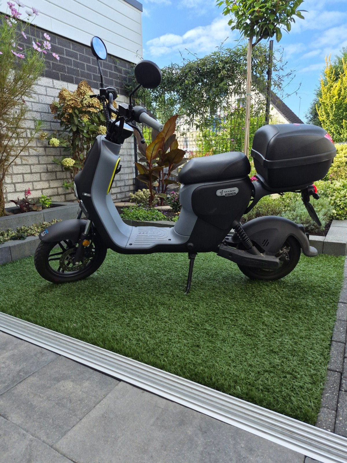Segway B110S Elektrische Scooter 45 km - Zo goed als nieuw, Ophalen, Zo goed als nieuw, Elektrisch, Overige merken
