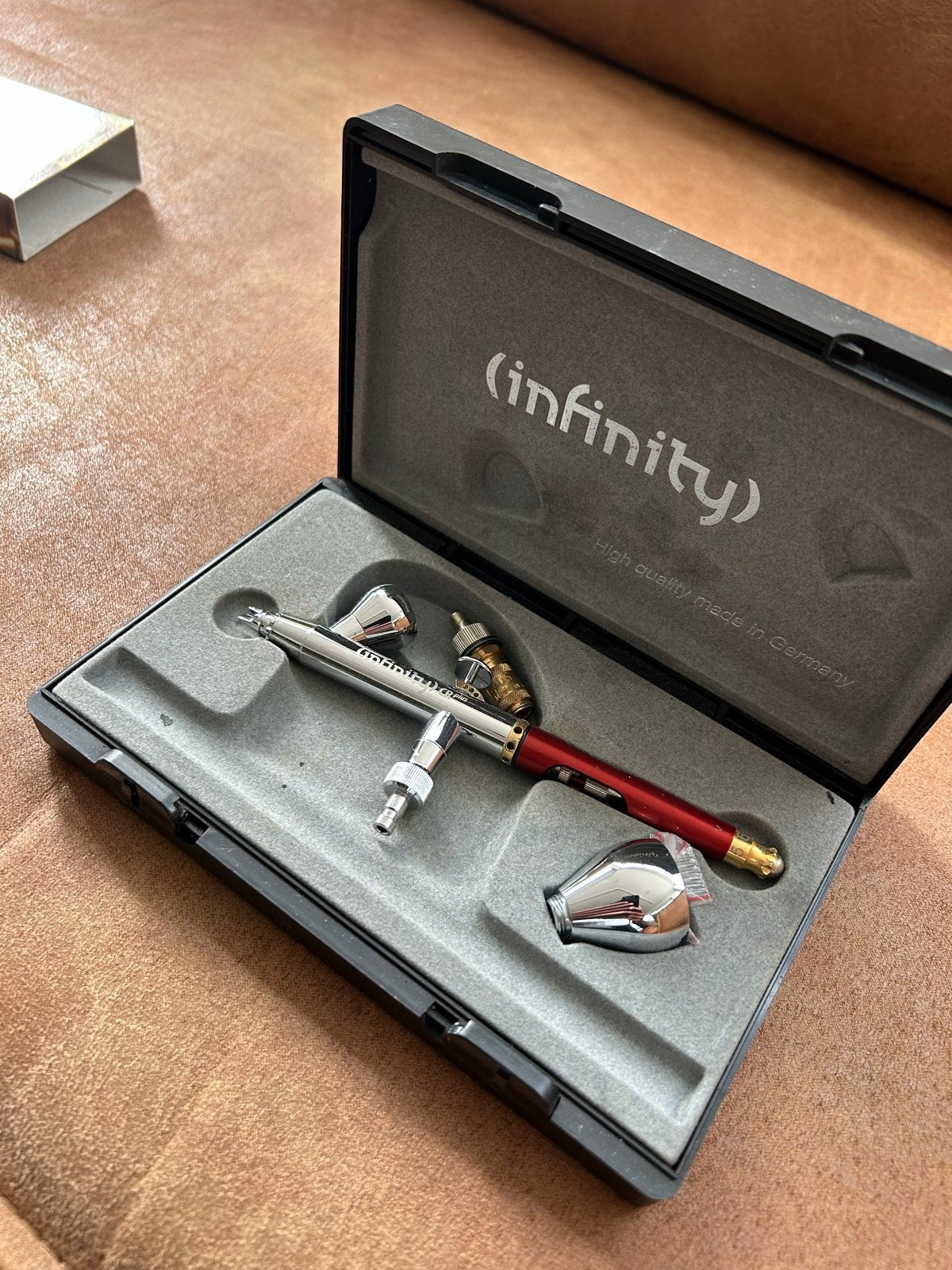 Complete Airbrush Set: Harder & Steenbeck Infinity & Shamroc, Ophalen, Zo goed als nieuw, Airbrush en Toebehoren
