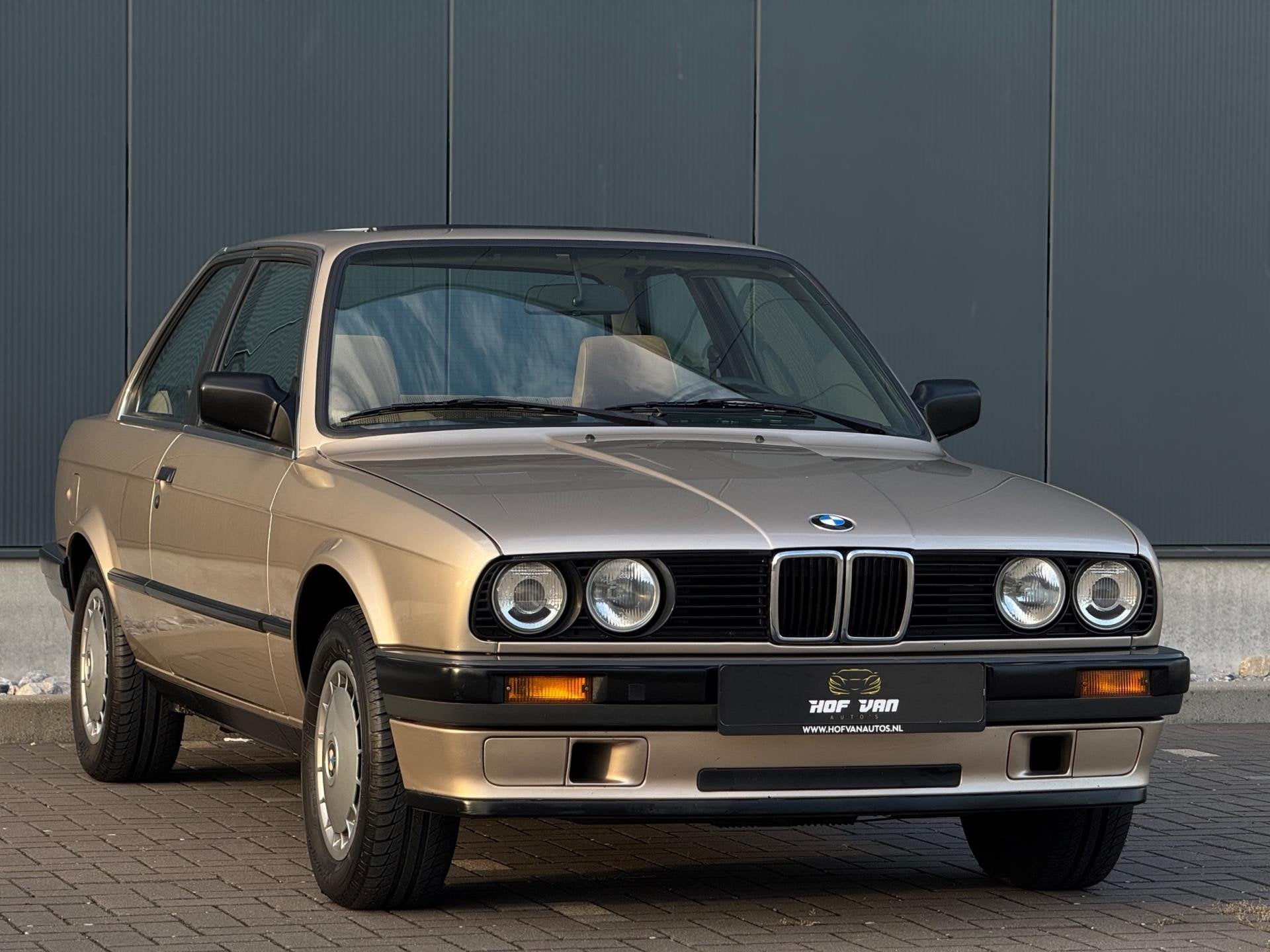 BMW 318I E30 Automaat/Youngtimer, foto 2