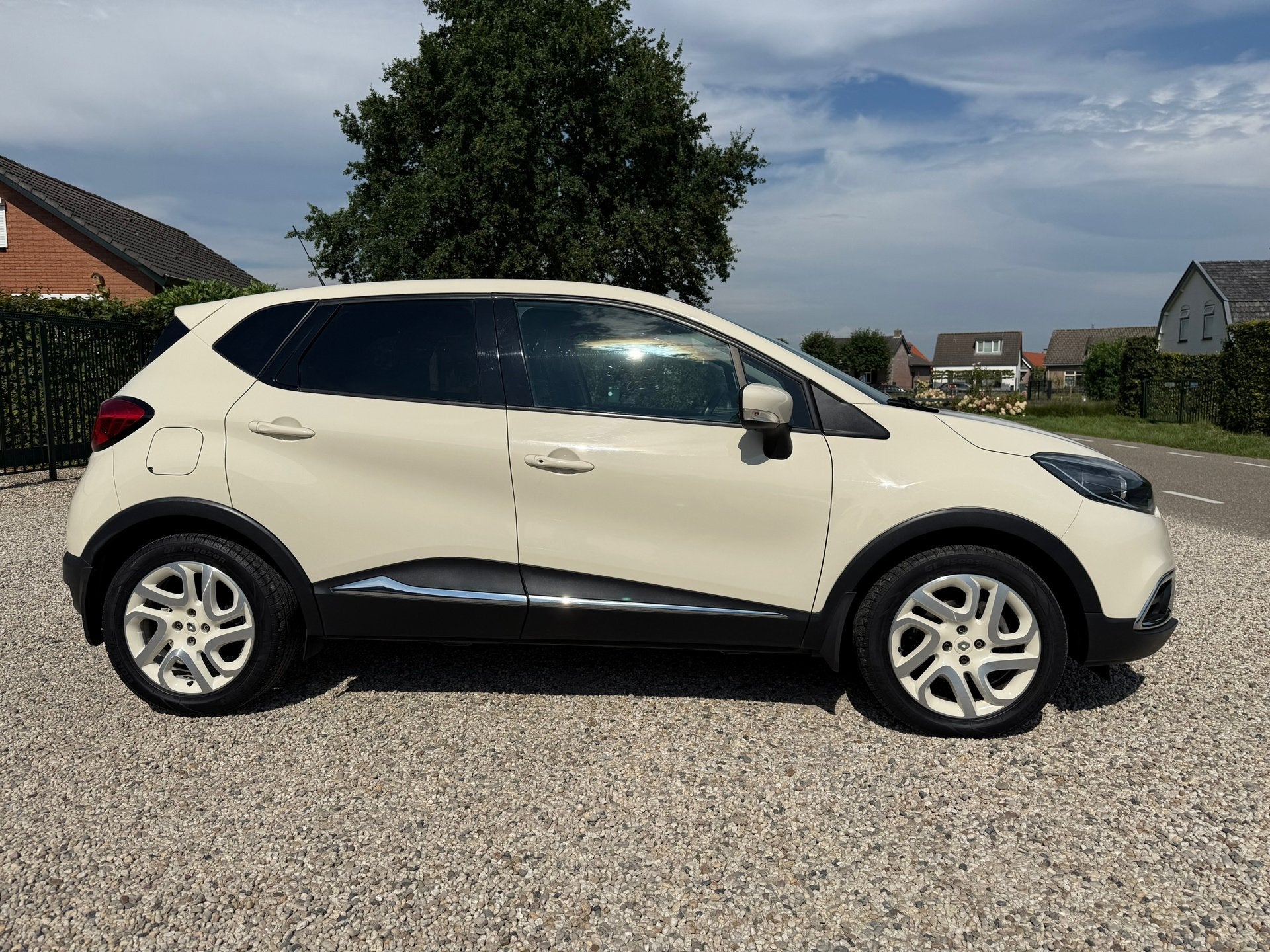 Foto 6 van Renault Captur 1.2 TCe Dynamique Automaat | Camera | Navi |
