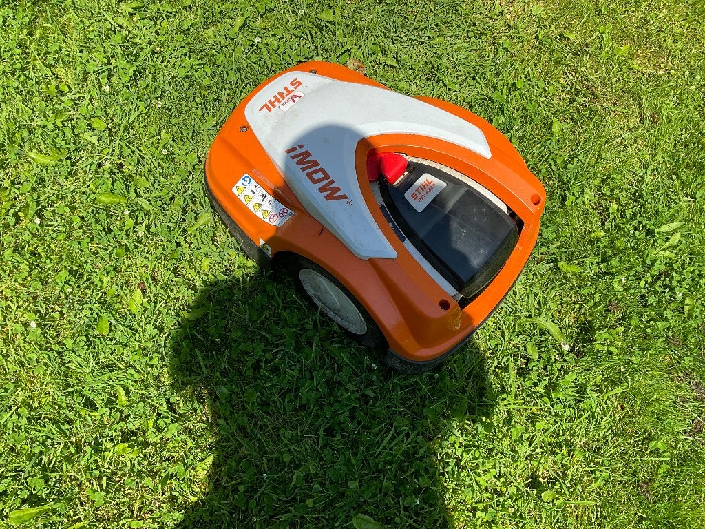 Robotmaaier Stihl nog geen 3 jaar oud, Ophalen, Stihl, Gebruikt, Minder dan 20 cm