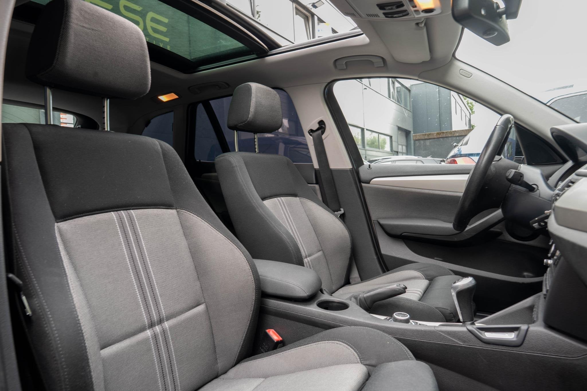 Foto 19 van BMW X1 xDrive20i Business | Navigatie | Pano | Cruise | Airc
