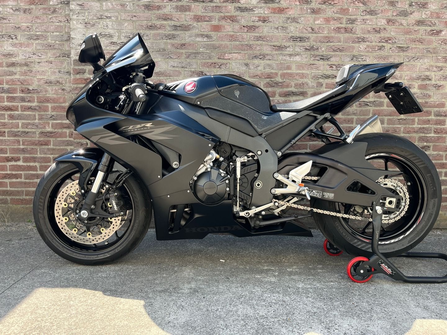 HONDA CBR 1000 RR-R FIREBLADE ST (bj 2022) +- 17.800 km zgan, HONDA, 4 cilinders, Motorrijbewijs A, Bedrijf