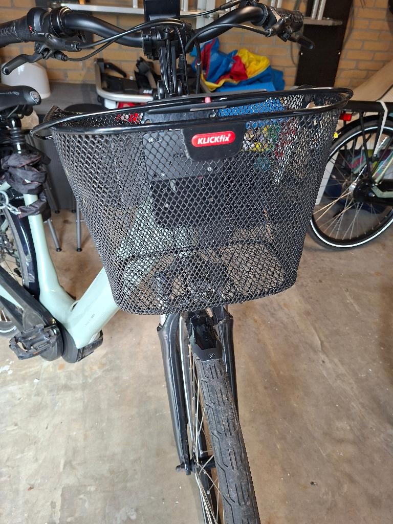 Fietsmand met kliksysteem, Ophalen, Zo goed als nieuw, Fietsmand