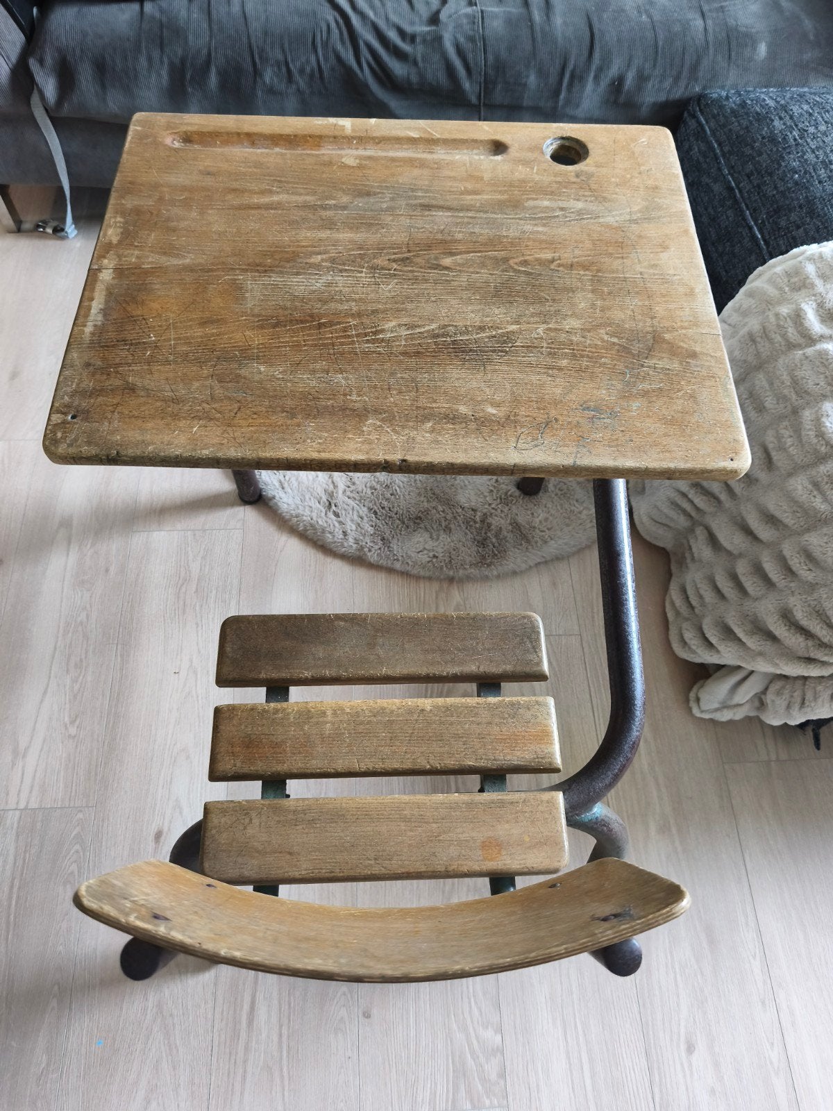 Frans vintage kinderbureau met stoel, hout en metaal, Ophalen, Opbergruimte, Gebruikt, Hout