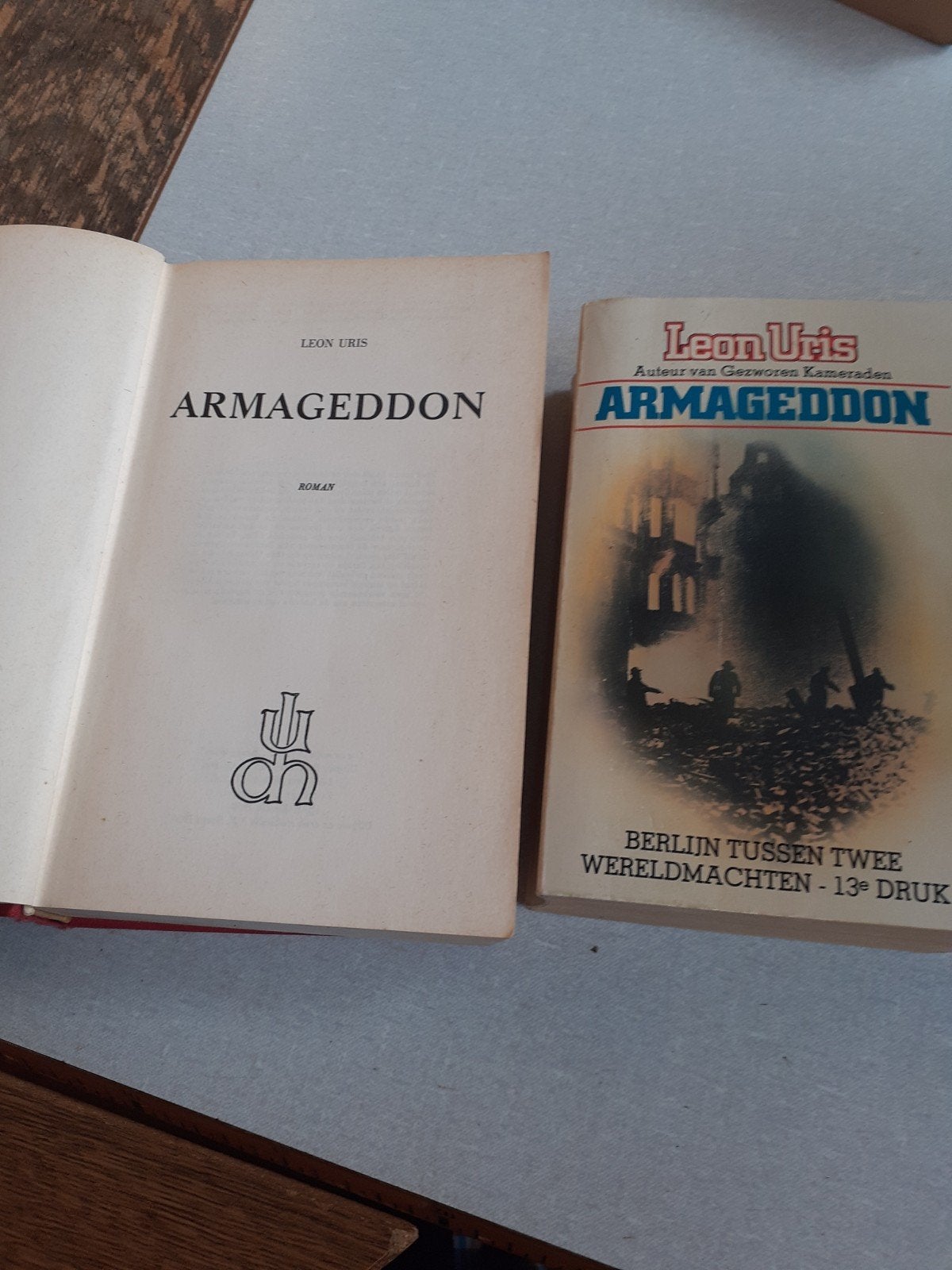 leon uris / armageddon 2x, Boeken, Ophalen, Gelezen, Landmacht, Leon uris