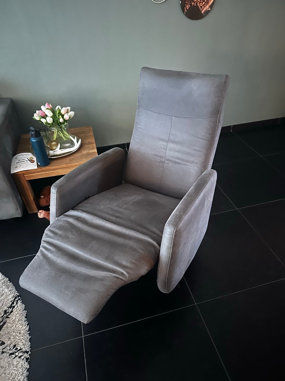 Comfortabele handbediende relaxstoel - Grijs, Huis en Inrichting, Stoelen, Ophalen, Zo goed als nieuw, Eén, Stof