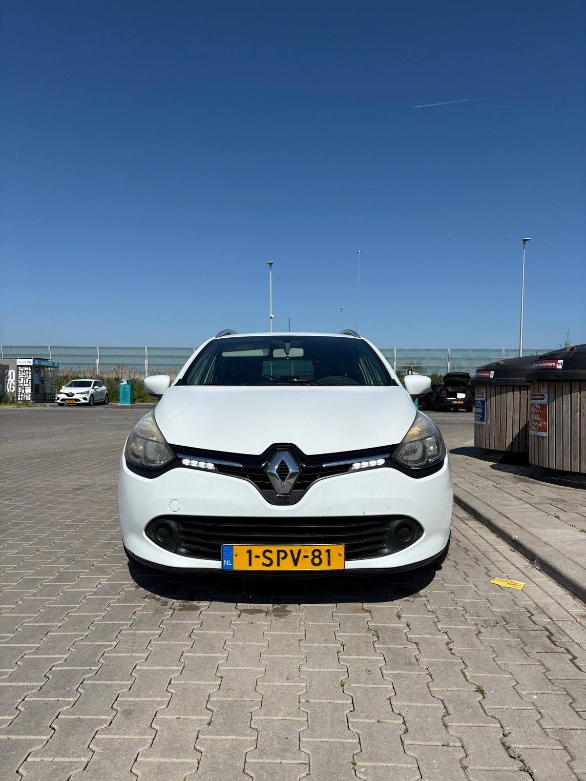 MOET WEG Renault Clio 1.5 DCI 66KW Estate 2013 Wit, Auto's, Voorwielaandrijving, 4 cilinders, 1096 kg, Wit