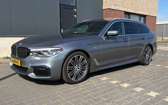 Prachtige BMW 5-Serie 520i M-pakket touring, 1998 cc, Achterwielaandrijving, 1610 kg, Zwart